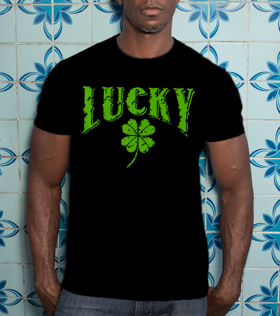 Vintage Lucky Four Leaf Clover Lucky St Paddy's Day T-Shirt