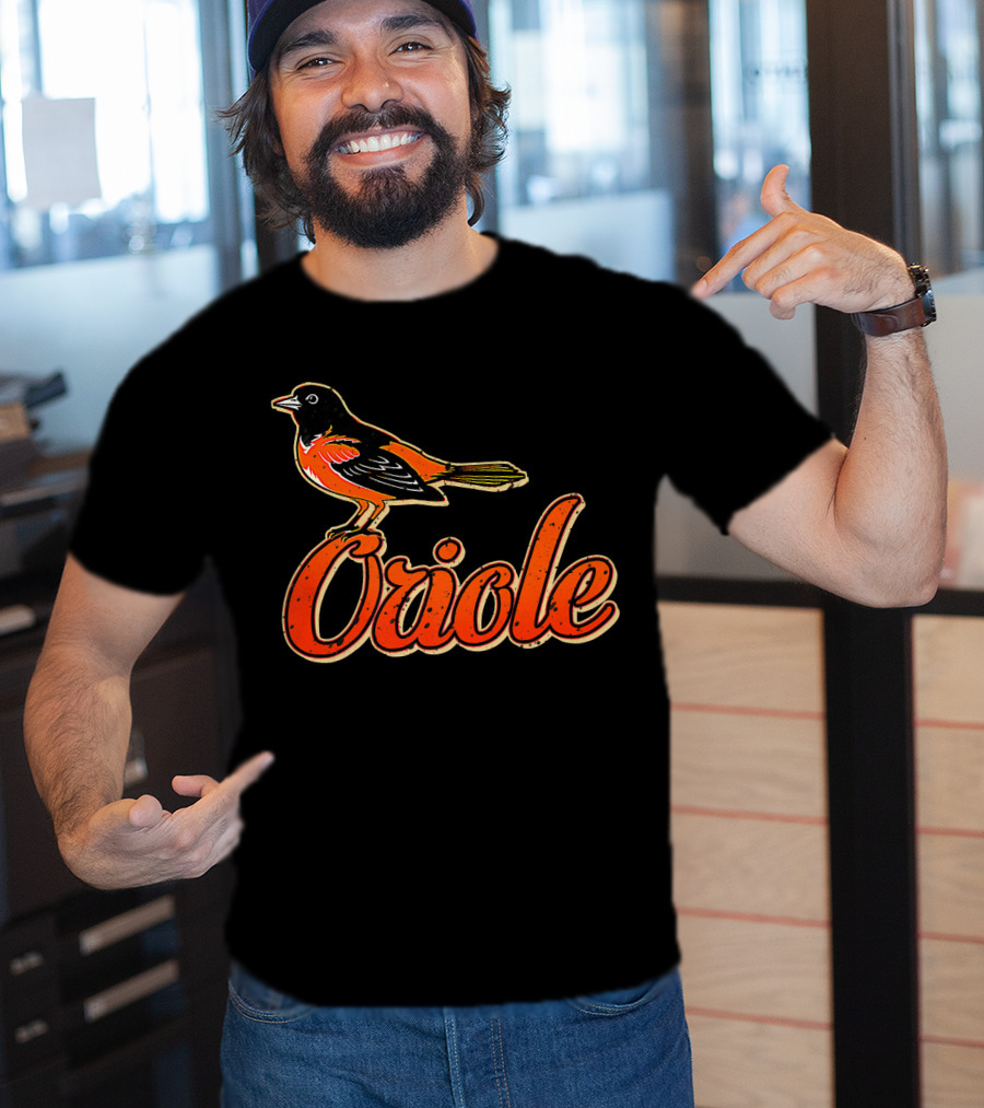 Vintage Oriole Bird Script Text Amazing Bird T-Shirt