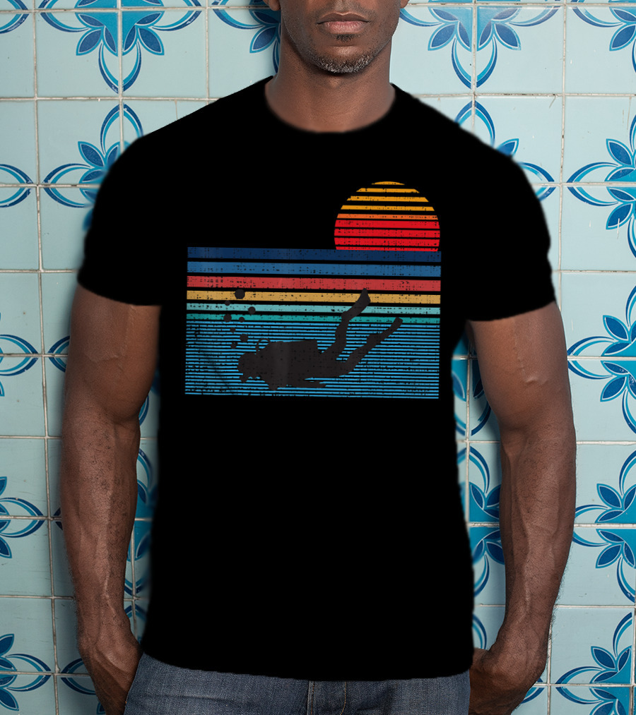 Vintage Scuba Diving 80s Sunset Silhouette Stripes T-Shirt