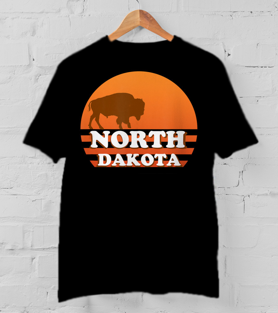 Vintage Sunset North Dakota 70s 80s Retro Buffalo T-Shirt
