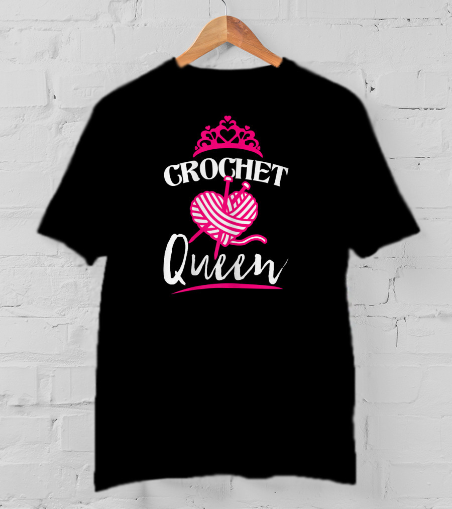 Crochet Queen Yarn Heart Tiara Fun T-Shirt