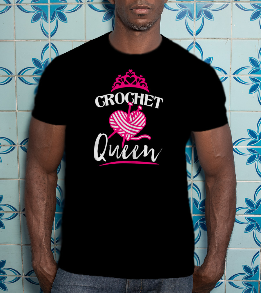 Crochet Queen Yarn Heart Tiara Fun T-Shirt