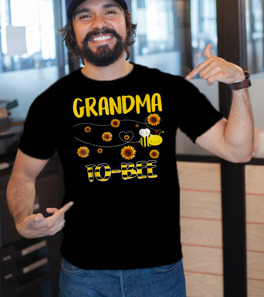 GRANDMA TO BEE Sunflowers And Bee T-Shirt
