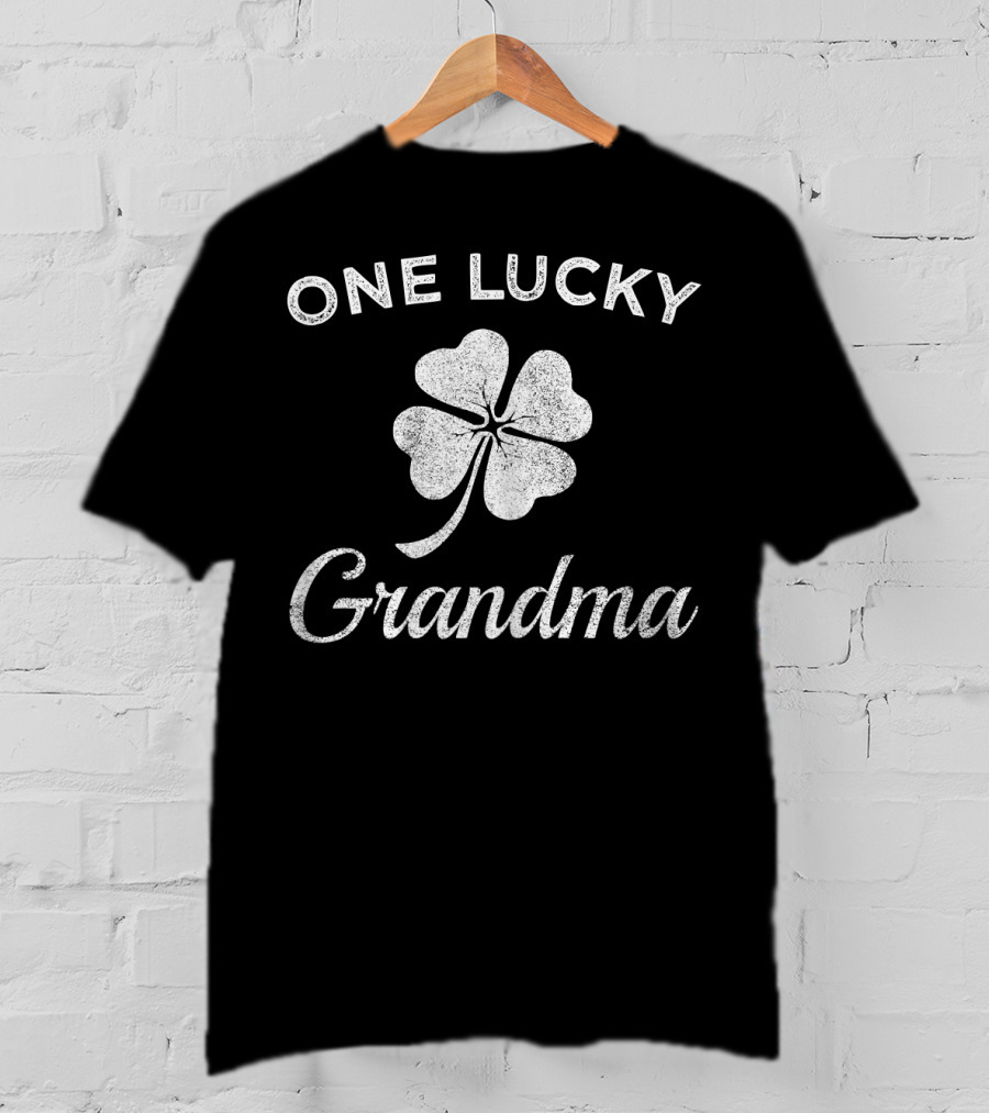 One Lucky Grandma St Patrick's Four-Leaf Clover Charm T-Shirt