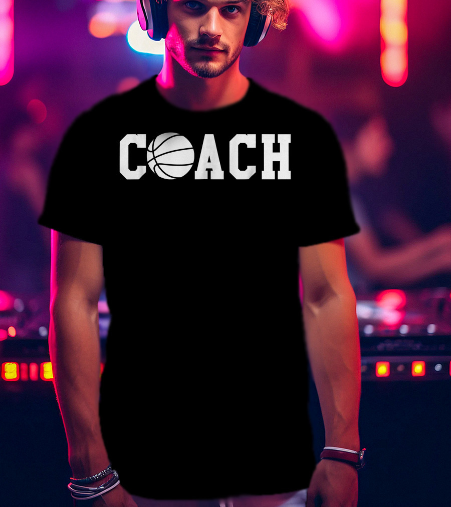 Basketball Coach Bold Text With Basketball Graphic O T-Shirt