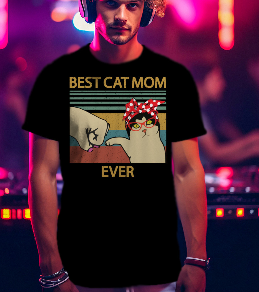 Best Cat Mom Ever Fist Bump Cat With Red Bandana And Glasses T-Shirt