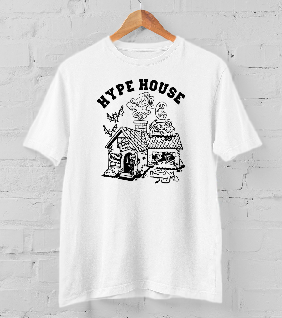 Hype House Haunted Cats Bats Spooky Party Scene T-Shirt