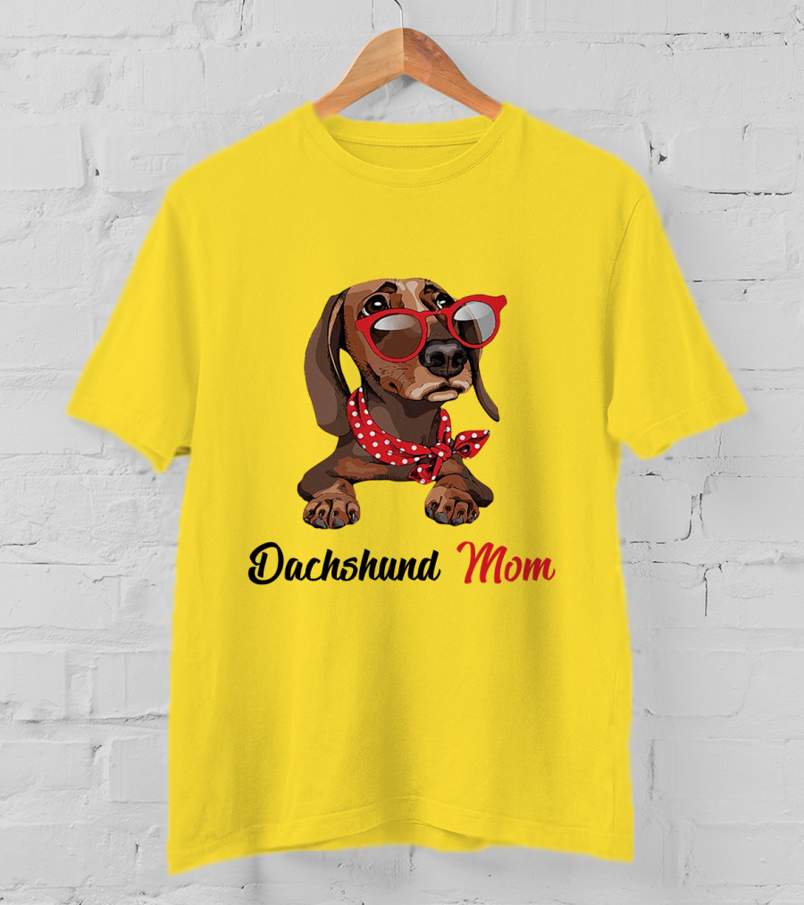 Dachshund Mom Red Glasses And Polka Dot Scarf T-Shirt