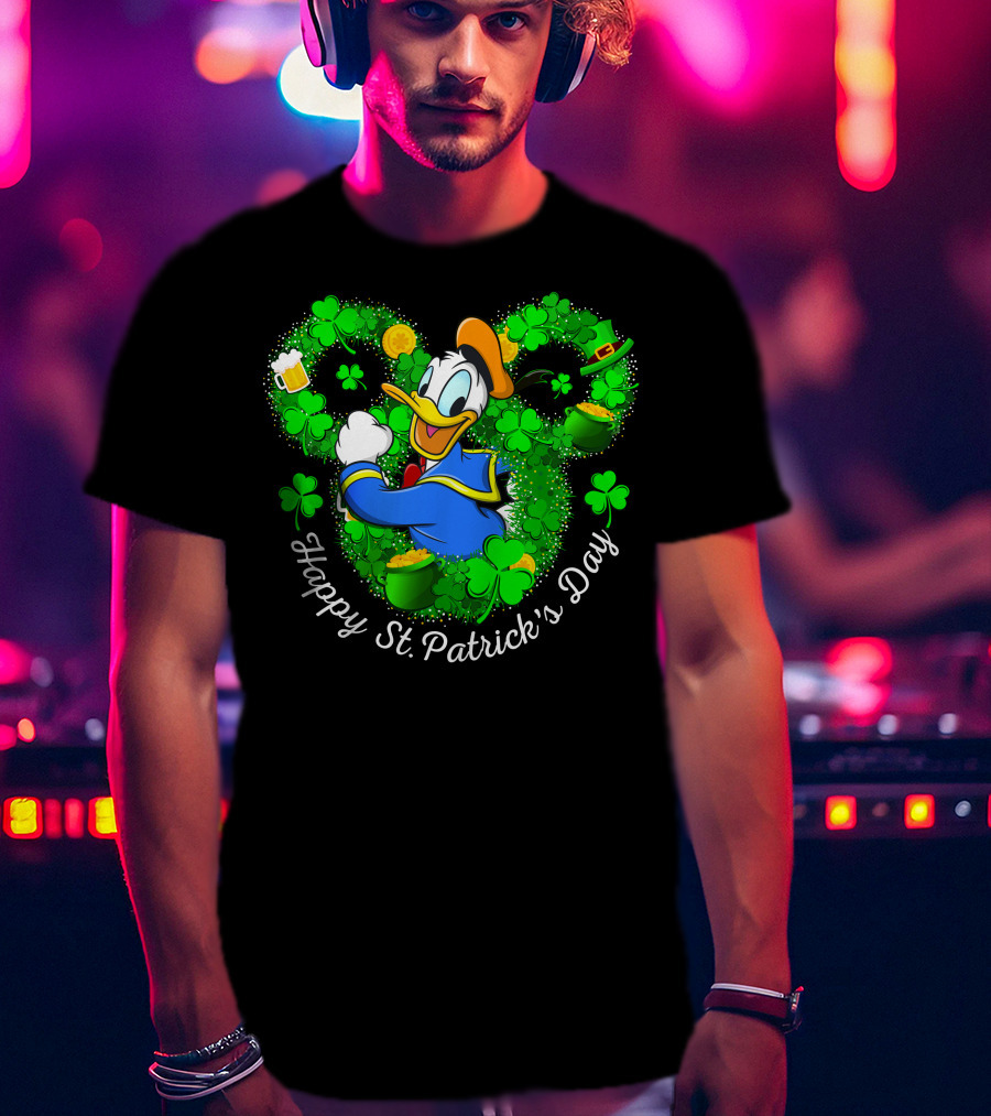 Happy St. Patrick's Day Donald Duck Shamrocks And Gold T-Shirt