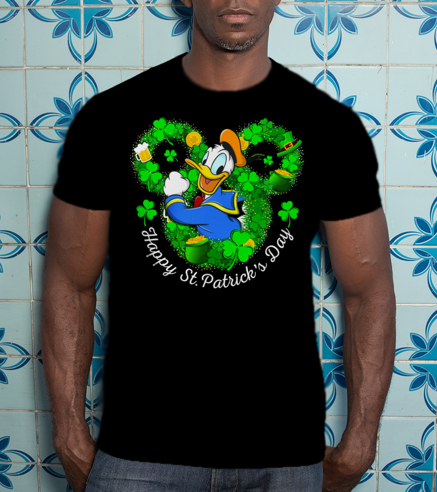 Happy St. Patrick's Day Donald Duck Shamrocks And Gold T-Shirt