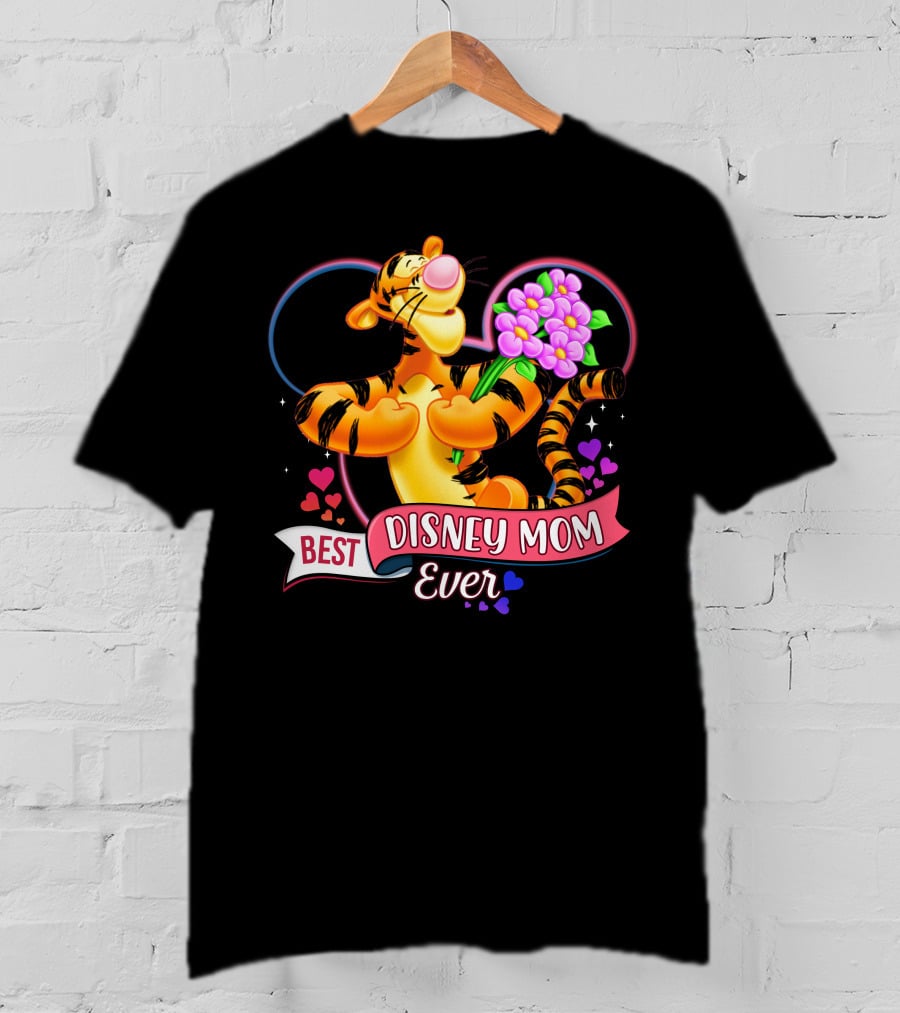 Best Disney Mom Ever Tigger Holding Flowers With Hearts And Stars T-Shirt