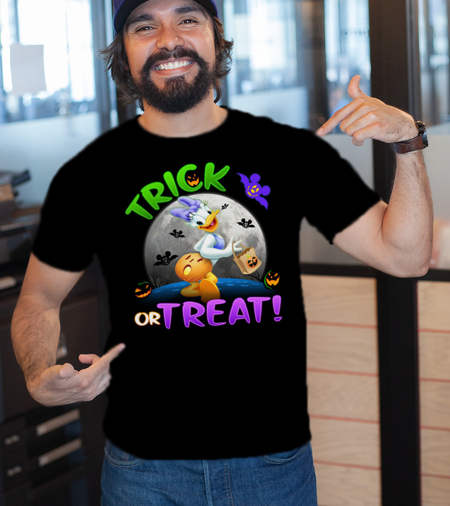 Trick Or Treat Daisy Duck Halloween Moon Bat Pumpkins T-Shirt