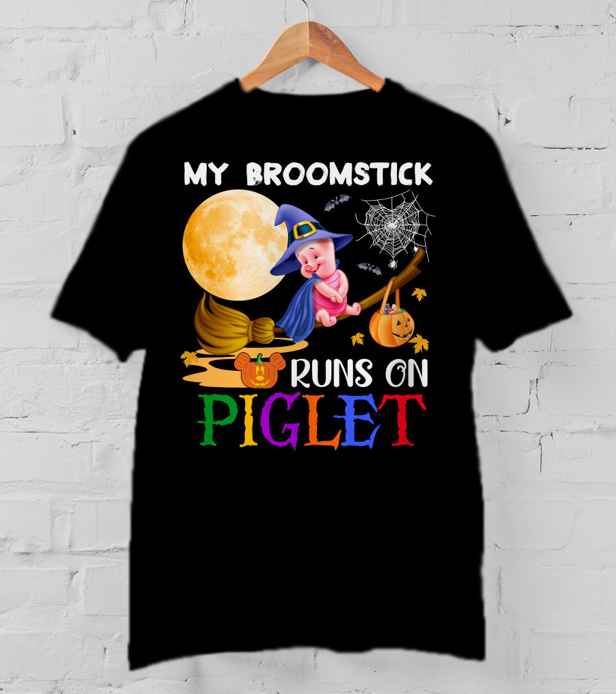 My Broomstick Runs On Piglet Halloween Wizard Moon Pumpkin T-Shirt