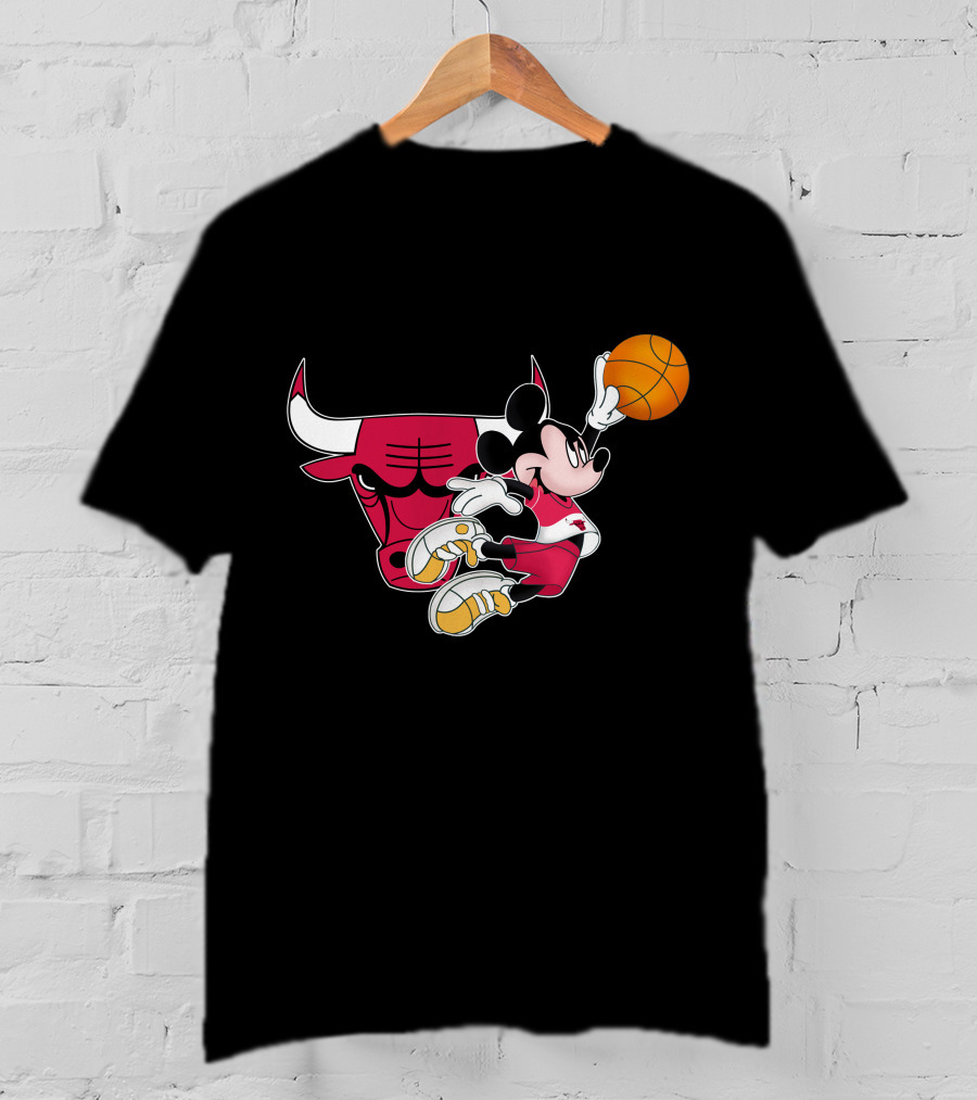 Mickey Chicago Bulls Basketball T-Shirt