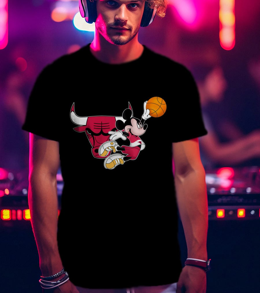 Mickey Chicago Bulls Basketball T-Shirt