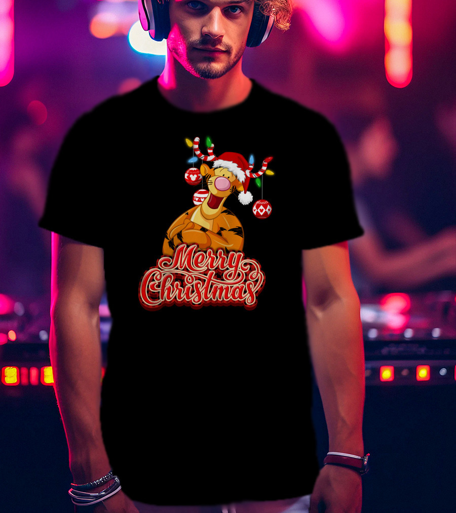 Merry Christmas Tigger Santa Hat Festive Lights And Ornaments T-Shirt