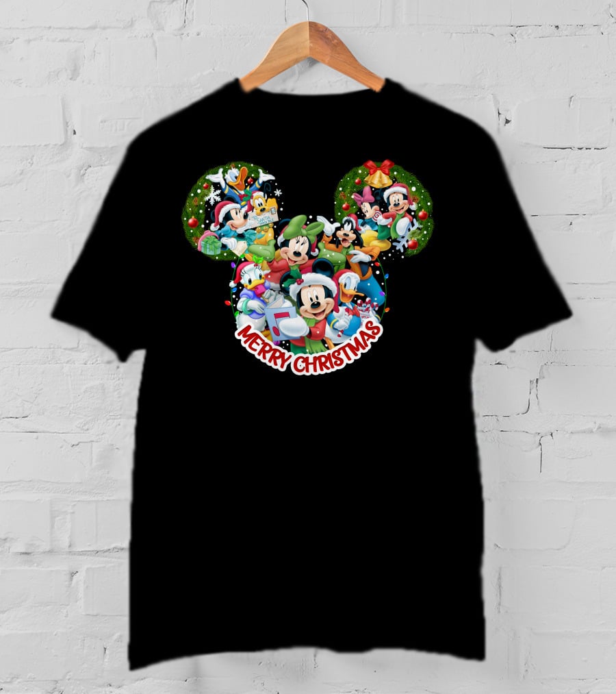 Mickey And Friends Merry Christmas Wreaths T-Shirt
