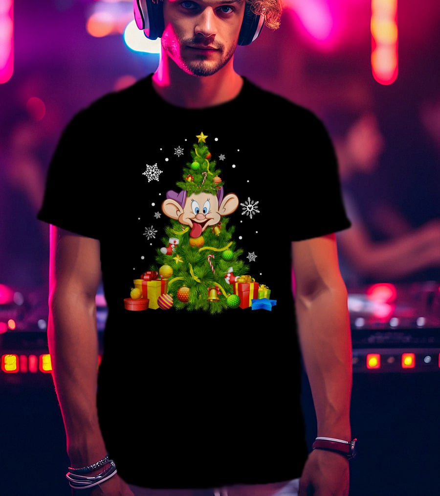 Dopey Christmas Tree Festive Decorations Snowflakes And Gifts T-Shirt