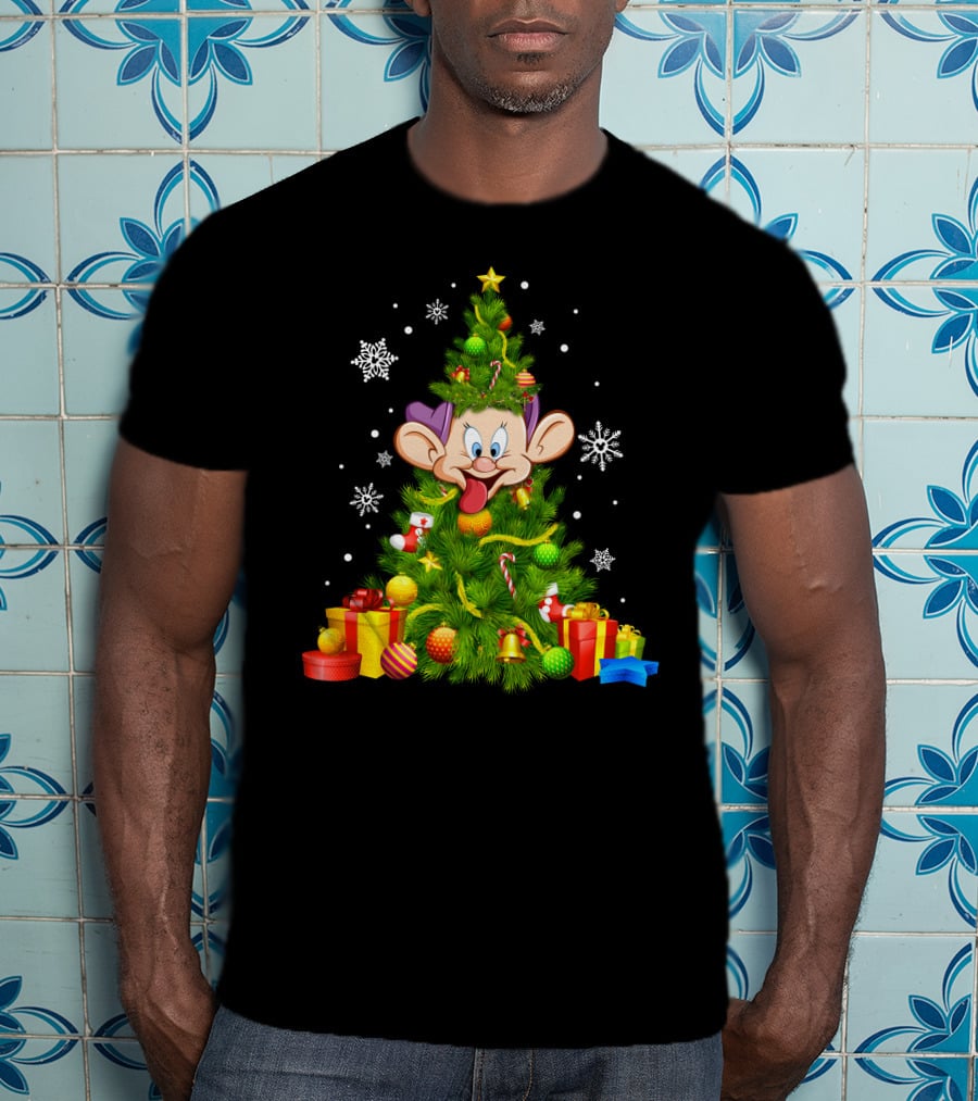 Dopey Christmas Tree Festive Decorations Snowflakes And Gifts T-Shirt