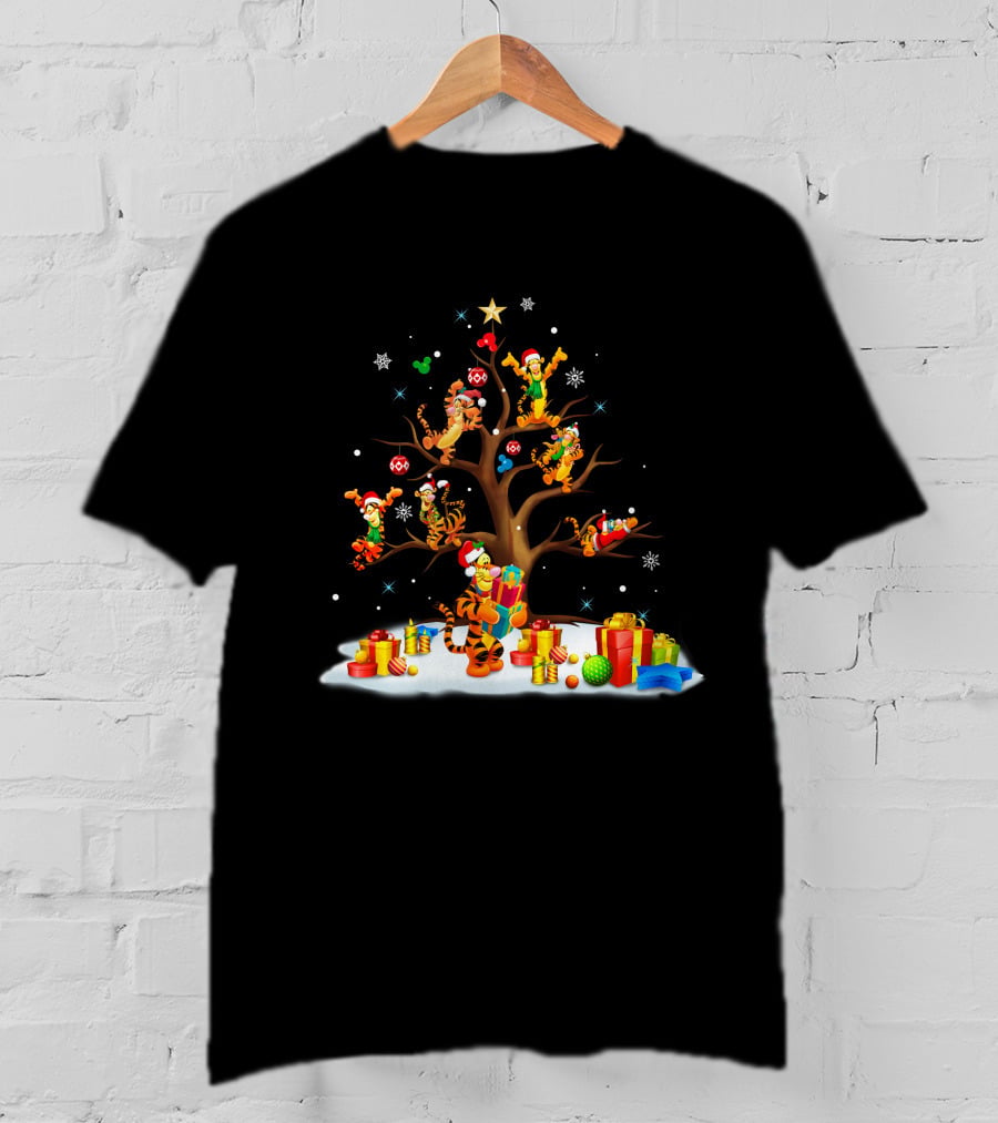 Tigger Christmas Tree With Presents And Santa Hats T-Shirt