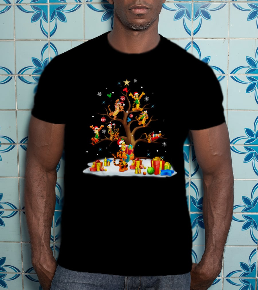 Tigger Christmas Tree With Presents And Santa Hats T-Shirt