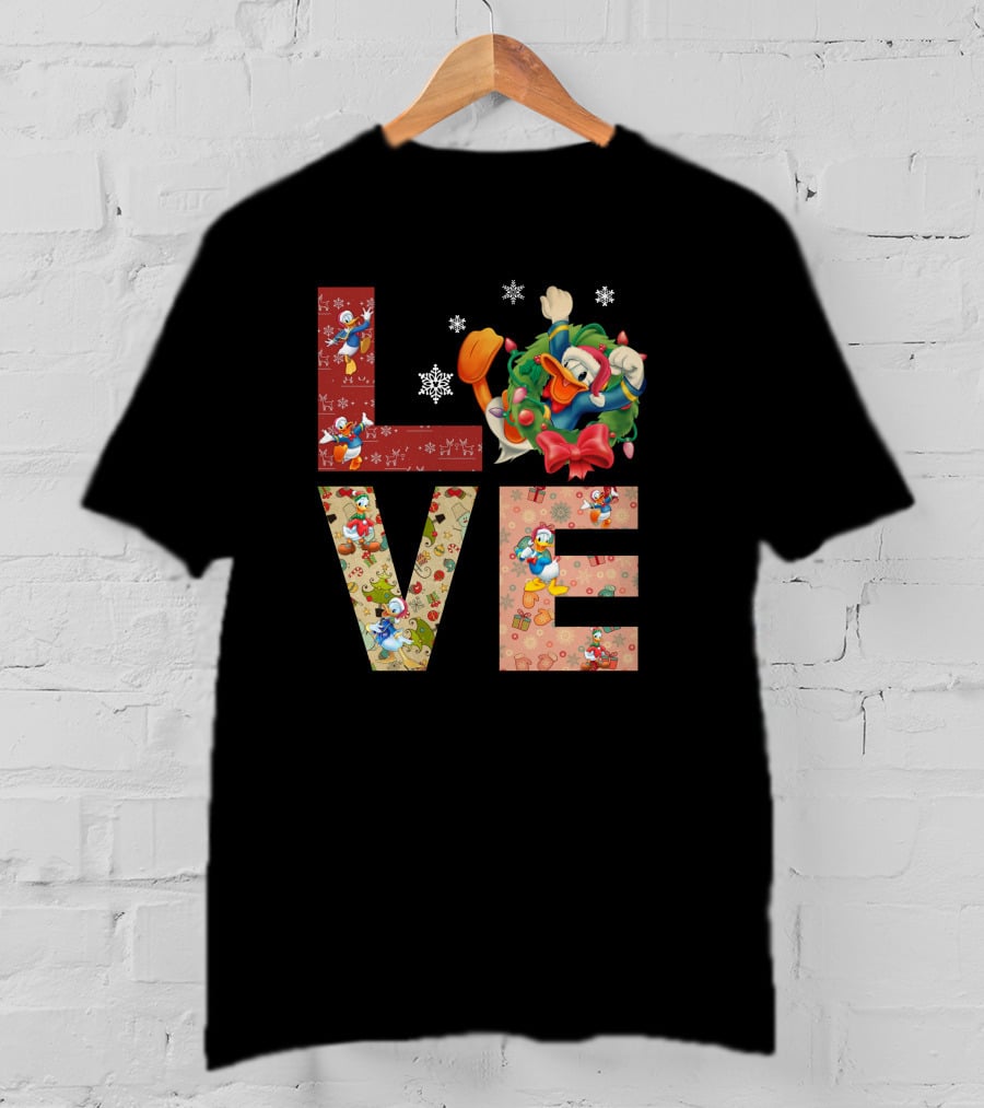 Love Donald Duck Christmas Wreath Snowflakes T-Shirt