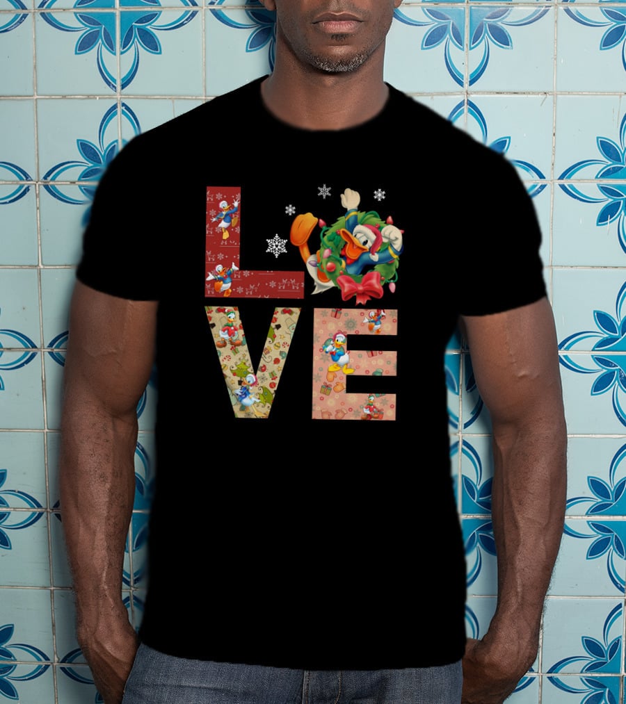 Love Donald Duck Christmas Wreath Snowflakes T-Shirt