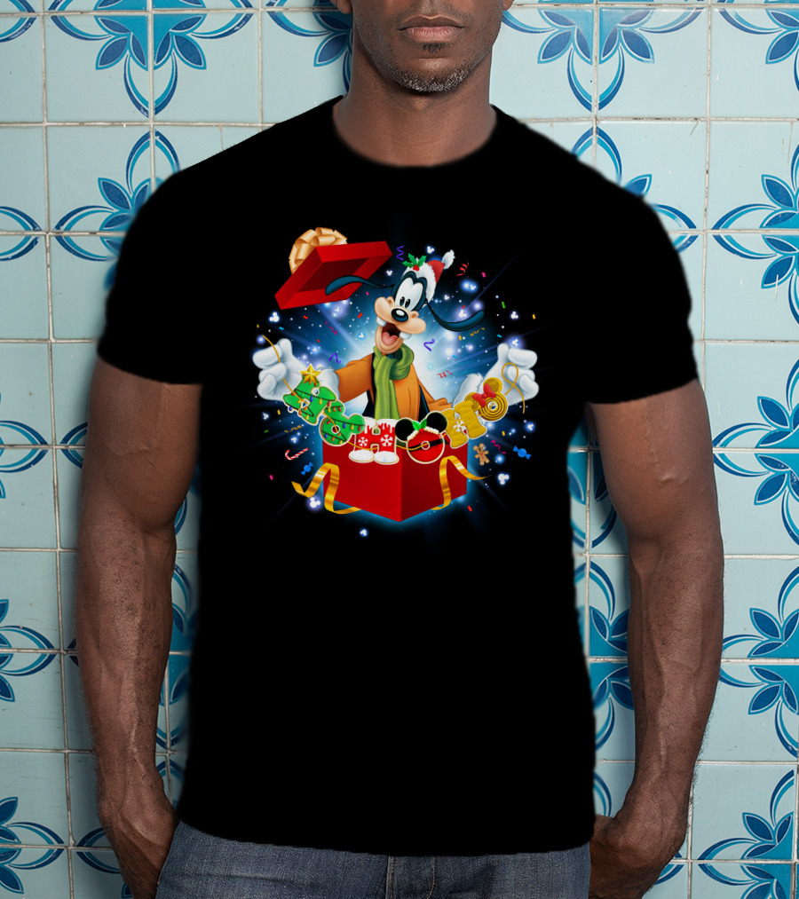 Goofy Christmas Gift Box With Mickey Mouse Ornaments T-Shirt