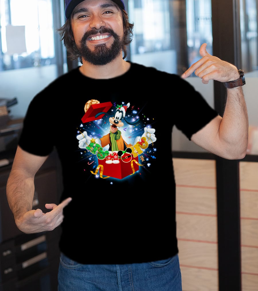 Goofy Christmas Gift Box With Mickey Mouse Ornaments T-Shirt