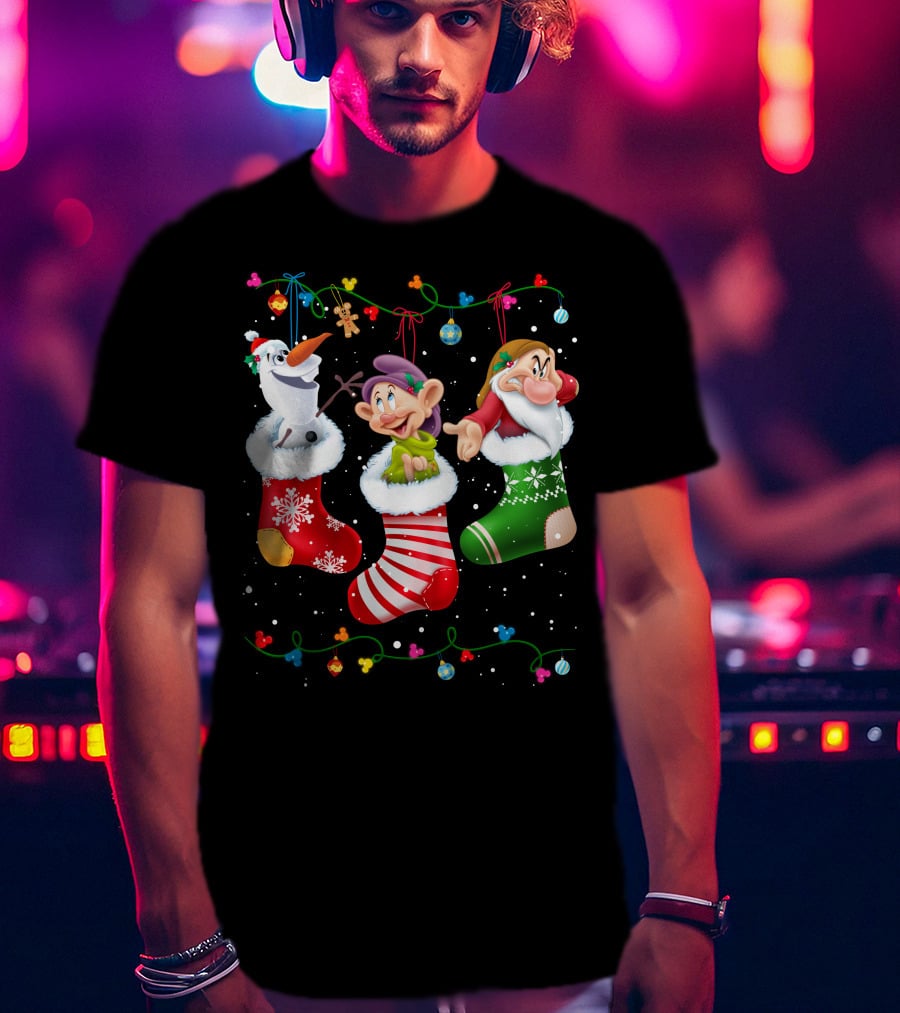 Olaf Dopey Grumpy Christmas Stockings Snowflake Garland T-Shirt
