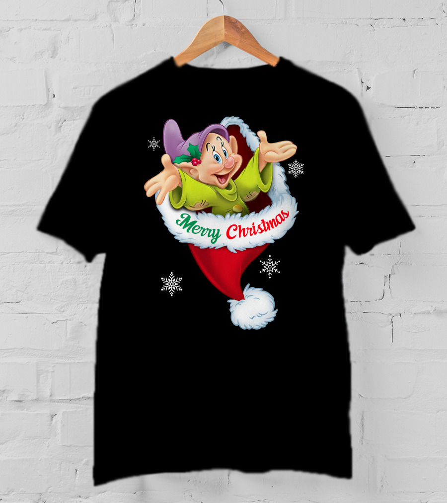 Dopey Merry Christmas Santa Hat Snowflakes T-Shirt