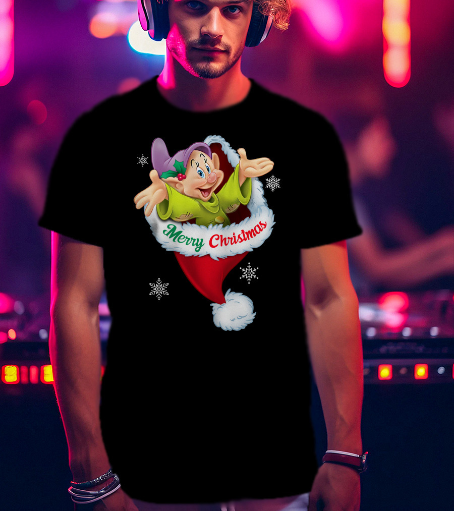 Dopey Merry Christmas Santa Hat Snowflakes T-Shirt