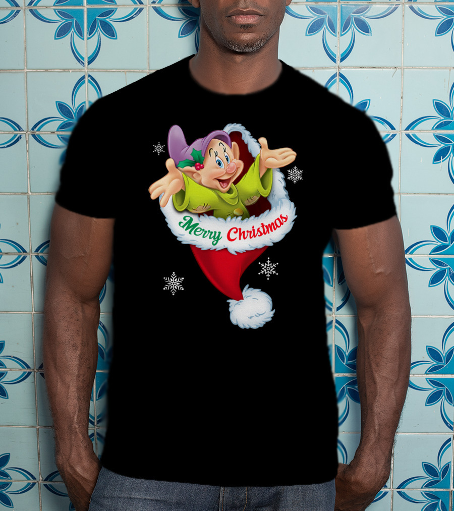 Dopey Merry Christmas Santa Hat Snowflakes T-Shirt