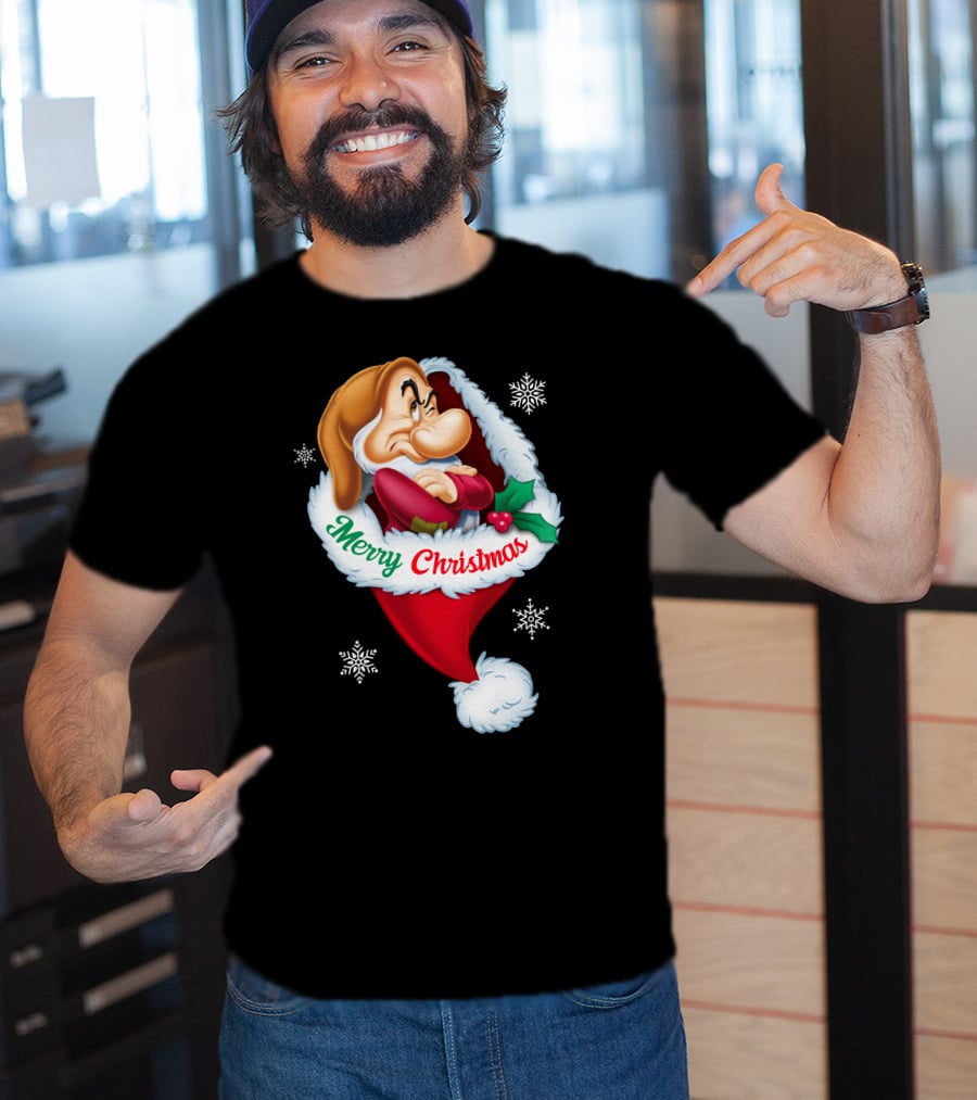 Grumpy Merry Christmas Santa Hat And Snowflakes T-Shirt
