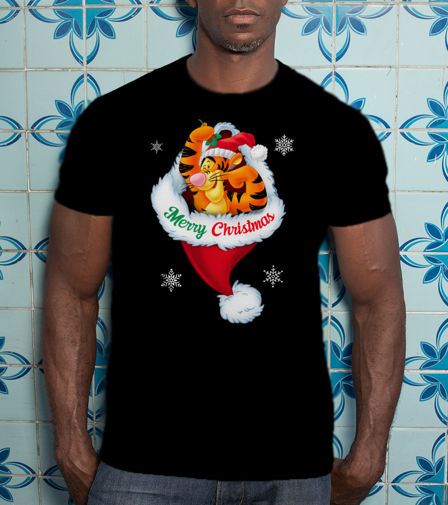 Merry Christmas Tigger Santa Hat Snowflakes T-Shirt