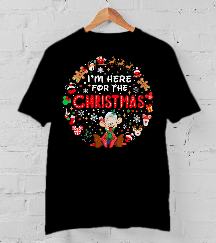 I'm Here For The Christmas Dopey Reindeer Snowflakes Gingerbread Santa Hat Fun T-Shirt
