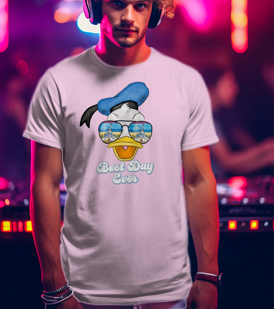 Donald Duck Best Day Ever Sunglasses And Castle T-Shirt