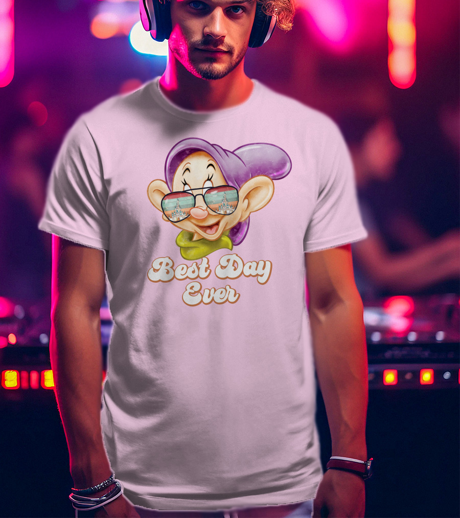 Best Day Ever Dopey Sunglasses Castle T-Shirt