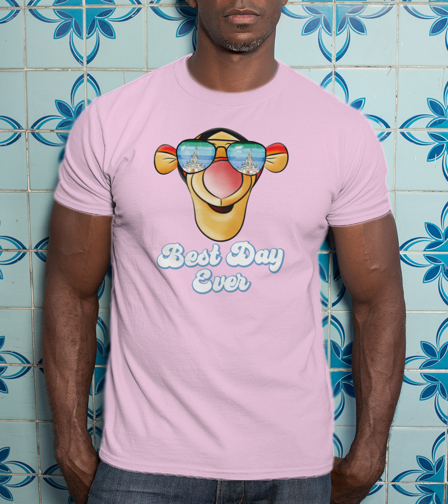 Tigger Best Day Ever Disney Castle Sunglasses T-Shirt