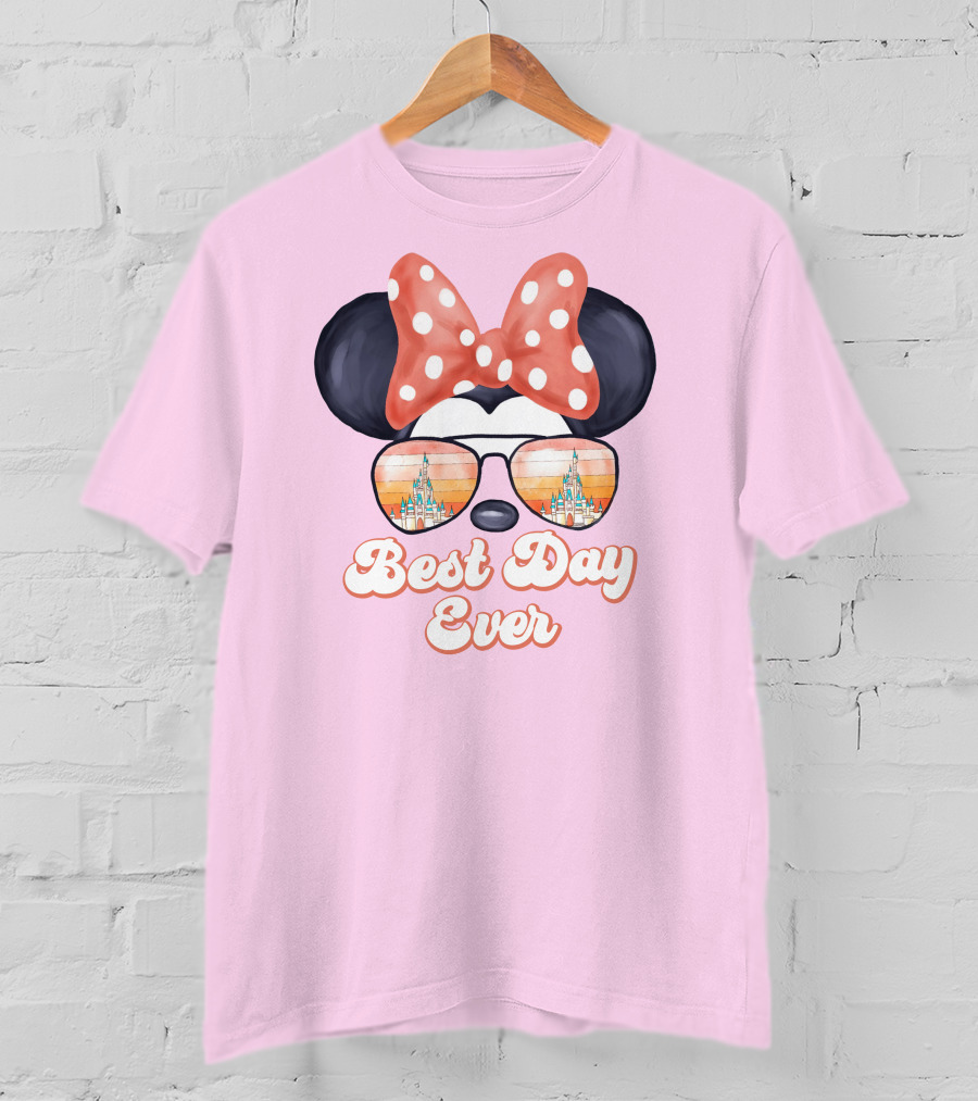 Minnie Mouse Best Day Ever Castle Sunglasses T-Shirt