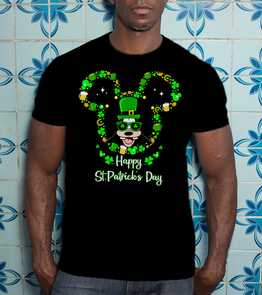 Happy St. Patrick's Day Goofy With Shamrocks And Leprechaun Hat T-Shirt