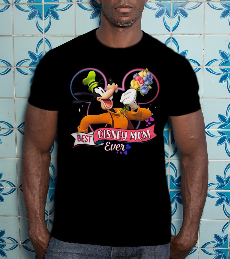 Best Disney Mom Ever Goofy Holding Flowers Pixar Balloons Hearts T-Shirt