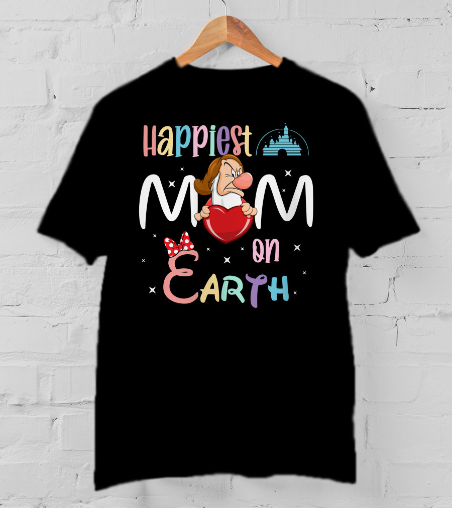 Happiest Mom On Earth Grumpy Dwarf Holding Heart Disney-Inspired T-Shirt