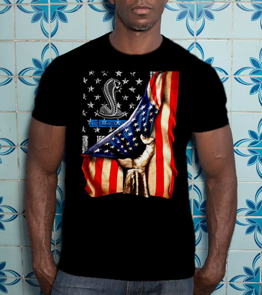 SHELBY AMERICA FLAG COBRA STAR SYMBOL FIST GRIP T-Shirt