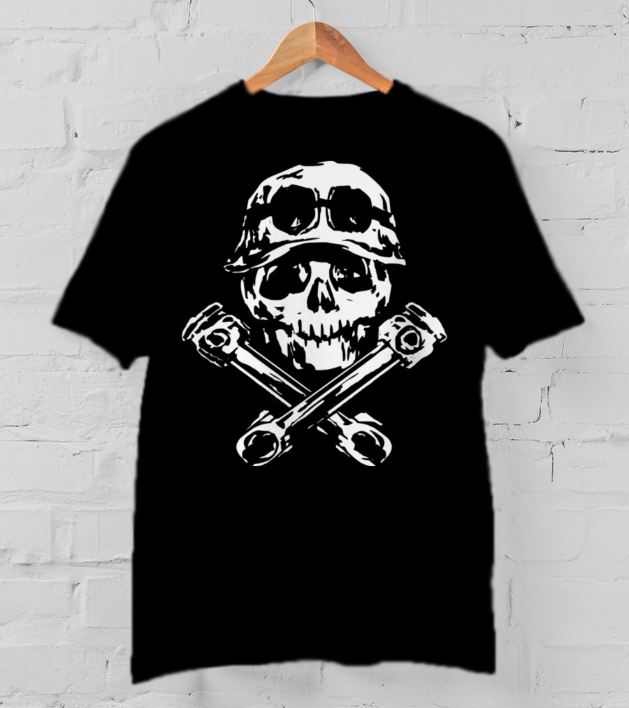 28 Biker Helmet Vintage Style 1972 Retro Racing T-Shirt