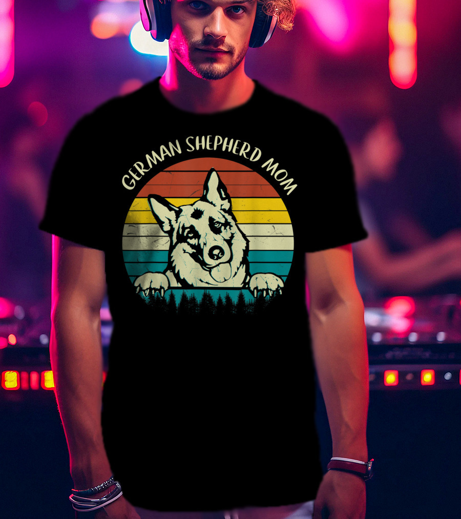 German Shepherd Mom Retro Sunset T-Shirt