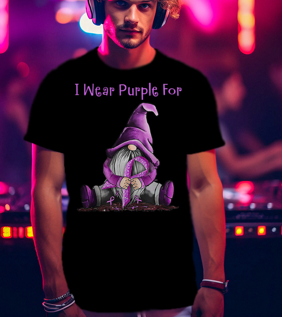 I Wear Purple For Fibromyalgia Awareness Gnome Holding Purple T-Shirt