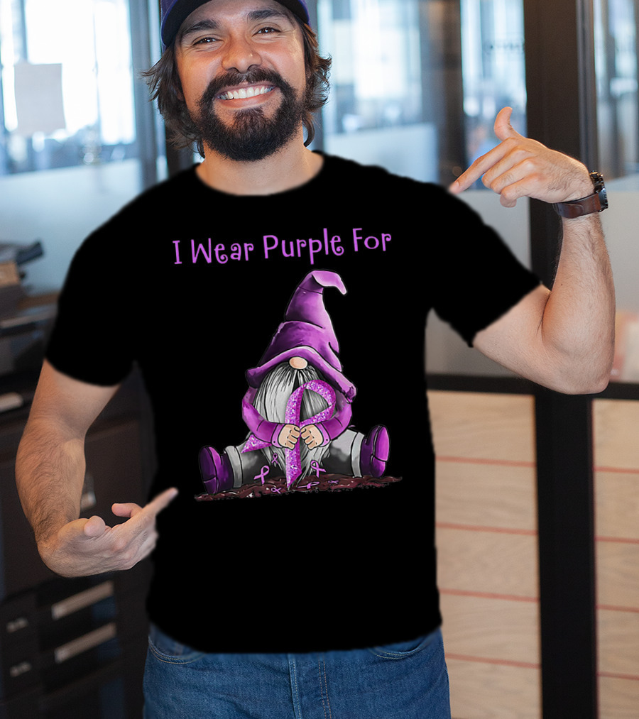 I Wear Purple For Fibromyalgia Awareness Gnome Holding Purple T-Shirt