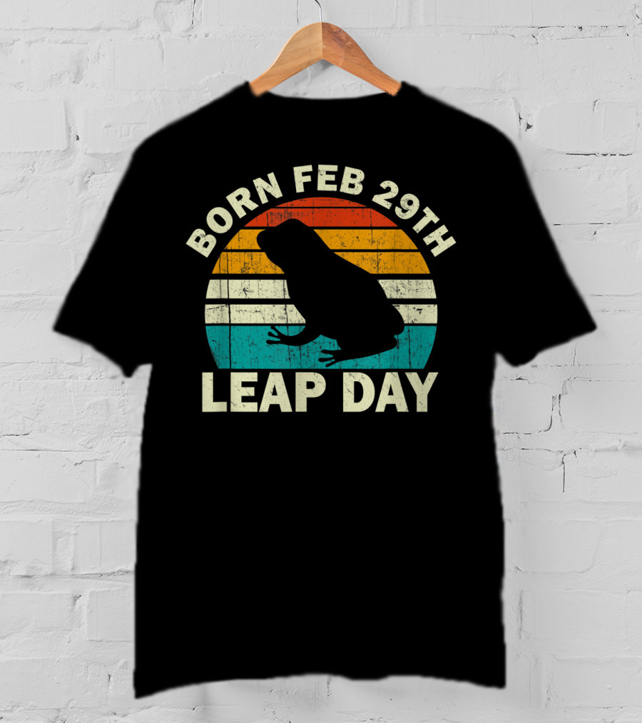 Born Feb 29th Leap Day Frog Vintage Retro Stripe T-Shirt