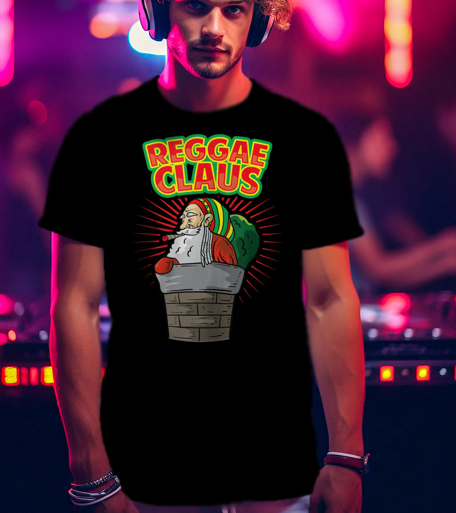Reggae Claus Santa With Dreadlocks Smoking Weed In Chimney T-Shirt